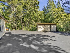 399 Old Mill Pond Rd in Los Gatos, CA - Building Photo - Building Photo