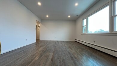 34 Keith St, Unit 2 in Stamford, CT - Building Photo - Building Photo