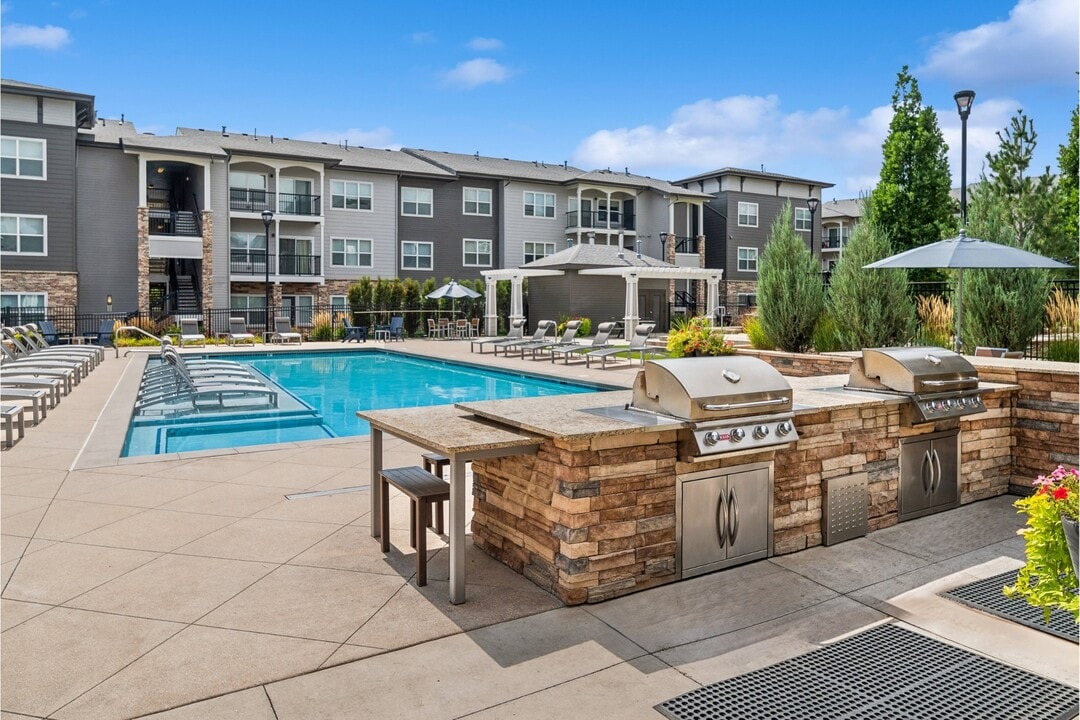 Carrick Bend in Northglenn, CO - Building Photo