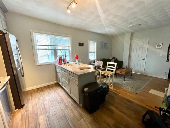 50 Derby St, Unit #2 in Somerville, MA - Building Photo - Building Photo