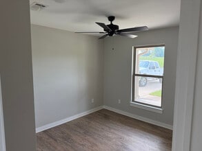 14008 County Rd 4111 in Lindale, TX - Building Photo - Building Photo