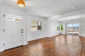 53 Bay Park Terrace in Alameda, CA - Building Photo - Building Photo