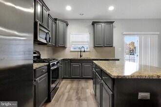 7524 Briargrove Lane in Glen Burnie, MD - Building Photo - Building Photo