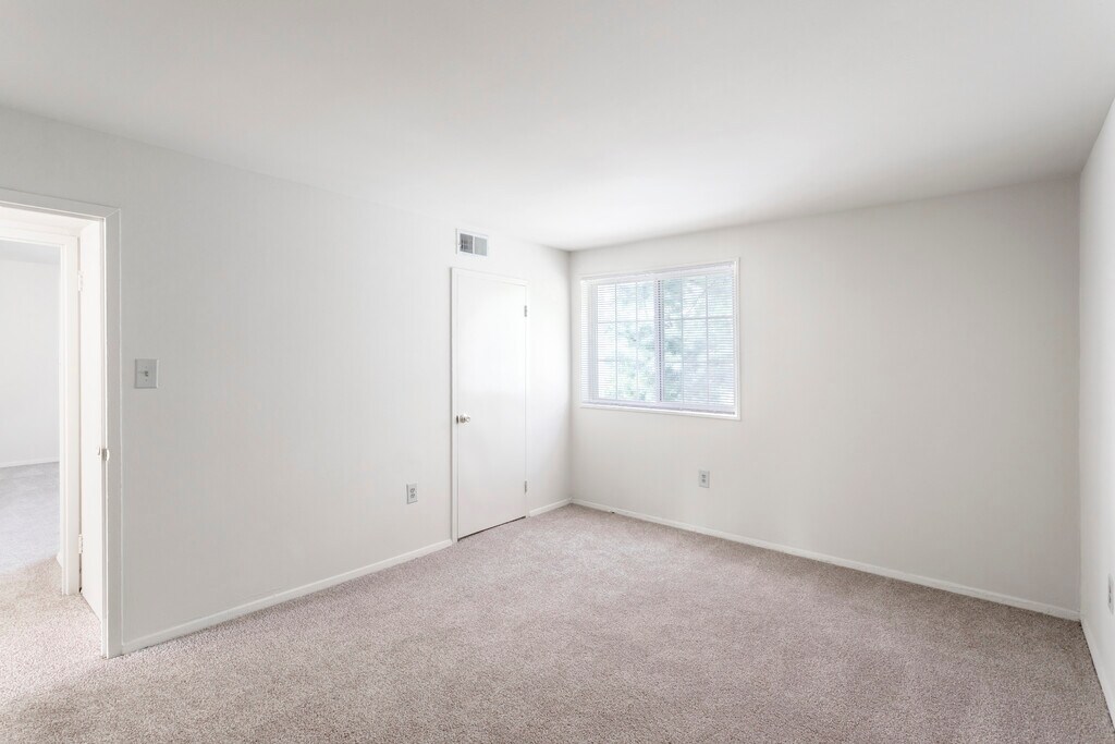 Whitehall Square Apartments in Suitland, MD