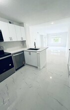 1825 Palm Cove Blvd, Unit Verano in Delray Beach, FL - Building Photo - Building Photo