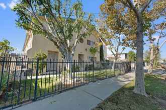 6911 Ben Ave in North Hollywood, CA - Building Photo - Building Photo