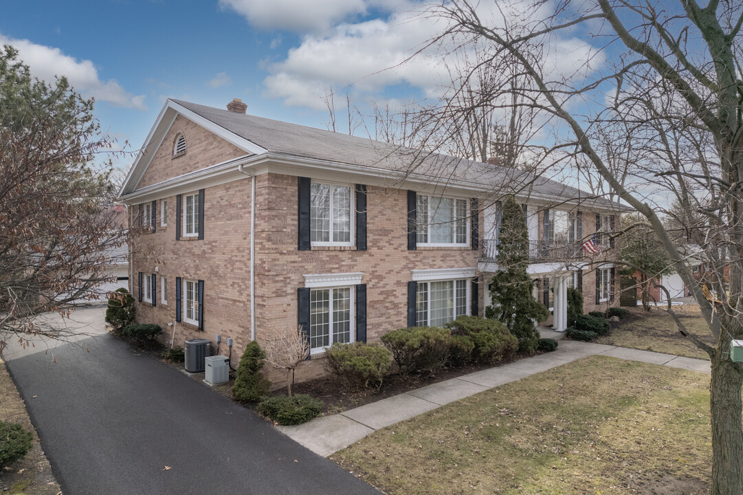 2608 Amara Dr in Toledo, OH - Foto de edificio