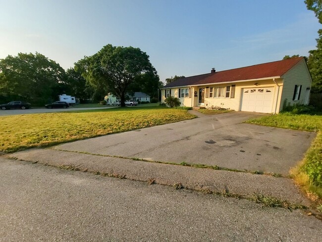 property at 25 Mitola Dr