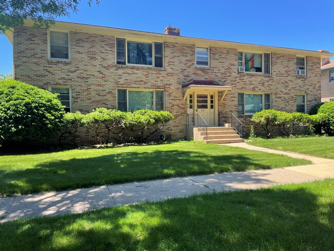 410 Pawling St, Unit 3