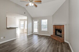 1026 Coolidge Cove in Cordova, TN - Building Photo - Building Photo