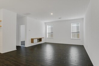 661 Pickrell Lp in Liberty Hill, TX - Building Photo - Building Photo