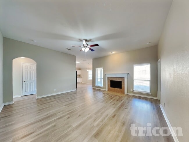 2108 Cancun Dr in Mansfield, TX - Building Photo - Building Photo