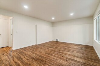 4513 Fremont Ave N in Seattle, WA - Building Photo - Building Photo