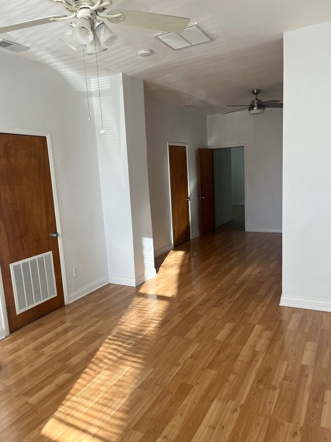 2851 S Emerald Ave in Chicago, IL - Building Photo - Building Photo