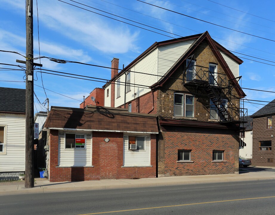 1129 Cannon St E in Hamilton, ON - Building Photo