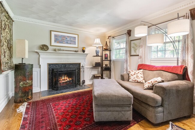 10613 Howerton Ave in Fairfax, VA - Building Photo - Building Photo