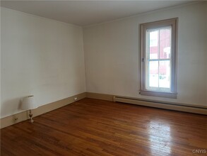 30 Pearl St in New Hartford, NY - Building Photo - Building Photo