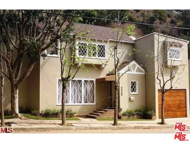property at 2326 Canyon Dr