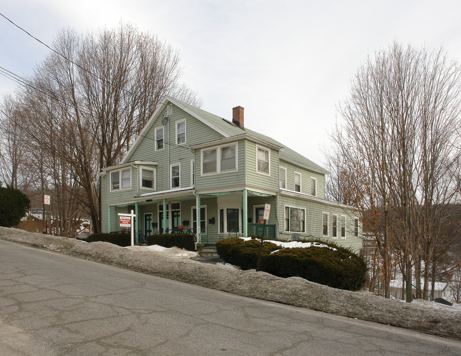 98-102 Spencer St in Winsted, CT - Building Photo