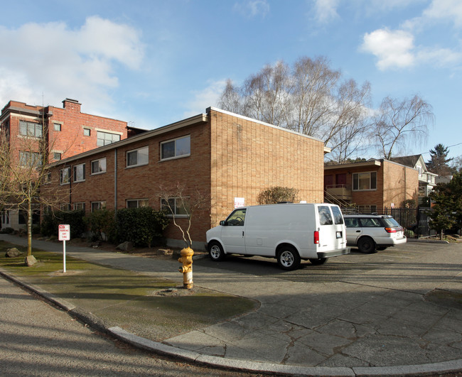 Adamson Apartments in Seattle, WA - Foto de edificio - Building Photo