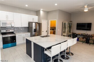 14081 Bently Cir in Ft. Myers, FL - Building Photo - Building Photo