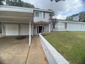 2918 Sunset Rd in Texarkana, TX - Building Photo