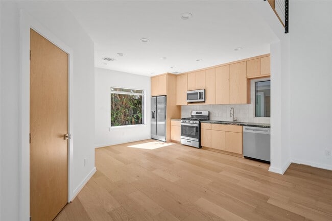property at 4429 Woodside St