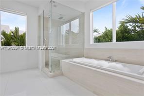 10445 NW 68th Terrace in Doral, FL - Building Photo - Building Photo