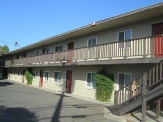 Willow Glen Apartments in Modesto, CA - Foto de edificio