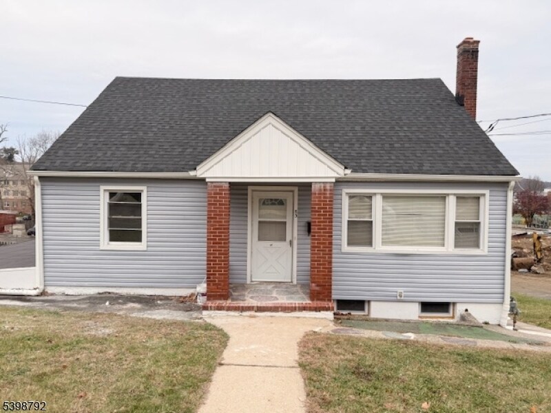 83 Academy St in Dover, NJ - Foto de edificio