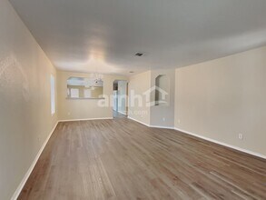 806 Silverado Way in San Antonio, TX - Building Photo - Building Photo