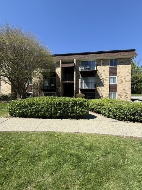 property at 121 Bailey St