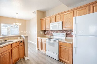 12748 S Timber Run Dr in Riverton, UT - Building Photo