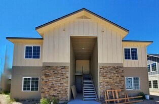 4815 Continental Ln, Unit 201