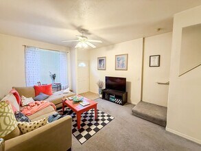 3552 SW 30th Way in Gainesville, FL - Building Photo - Building Photo