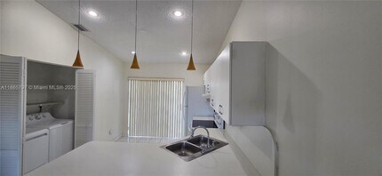 7626 W 34th Ln in Hialeah, FL - Building Photo - Building Photo