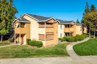 Ashwood Village in Modesto, CA - Building Photo - Primary Photo