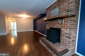 904 Debbie Ln in Phoenixville, PA - Building Photo - Building Photo