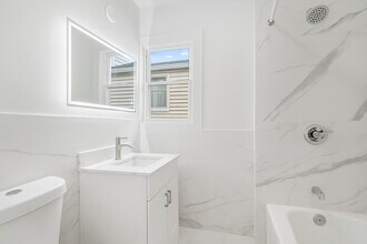 2617 W Fullerton Ave in Chicago, IL - Building Photo - Building Photo