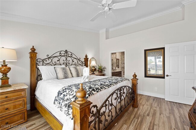 property at 5963 Sand Wedge Ln