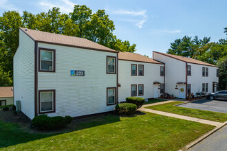Prairie Hills in Decatur, IL - Foto de edificio - Building Photo