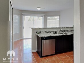 1527 Cane Hill Dr in Las Vegas, NV - Building Photo - Building Photo