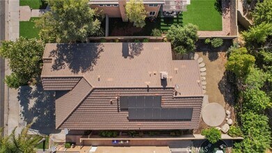 19914 Via Joyce Dr in Santa Clarita, CA - Building Photo - Building Photo