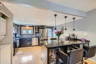 953 N Rohlwing Rd in Addison, IL - Foto de edificio - Building Photo