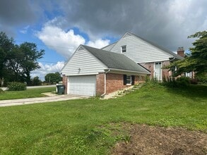 1300 Chapel Dr in York, PA - Building Photo - Building Photo