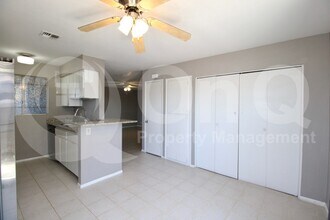 9021 W Elm St in Phoenix, AZ - Building Photo - Building Photo