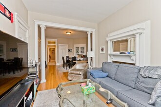 3350 N Sheffield Ave in Chicago, IL - Building Photo - Building Photo