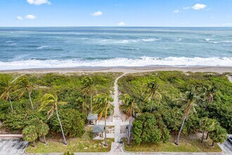 100 Shelley Ln in Fort Pierce, FL - Building Photo - Building Photo