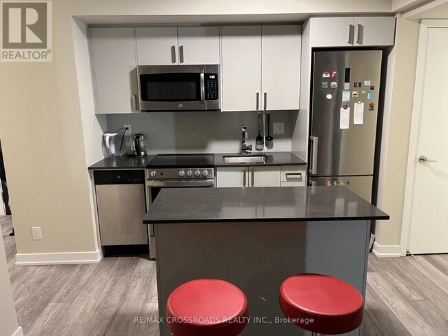 38 Monte Kwinter Ct in Toronto, ON - Building Photo - Building Photo