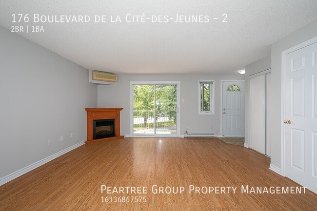 176 Bd de la Cité-des-Jeunes in Gatineau, QC - Building Photo - Building Photo